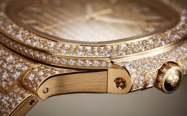 Patek Philippe Nautilus Haute Joaillerie Ladies Automatic Watch, 18K Rose Gold and Diamonds, 35,2mm, Ref# 7118/1450R-001 - Image 5